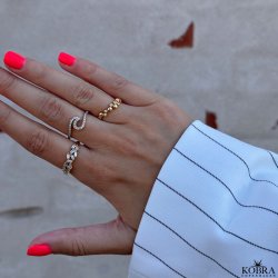 "Romina" guld ring spkket med hvide sten