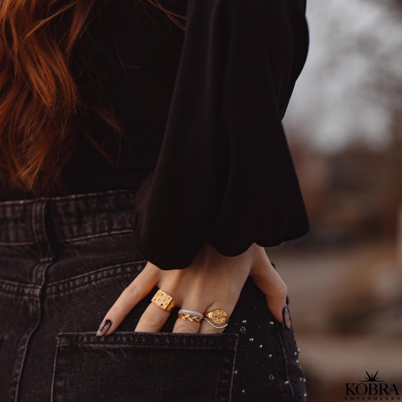 "Envy" Chunky guld ring i organisk design