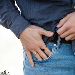  "Midnight" guld signet ring med sort onyx til mnd