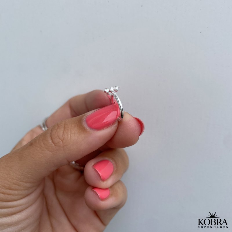 "Flake" enkel earcuff med sten i slv