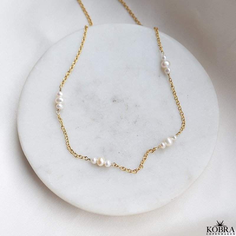 "Midsommar" guld perlehalskde