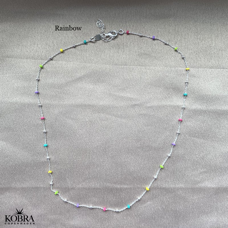 "Alba" slv halskde med farvet kugler i sterling slv