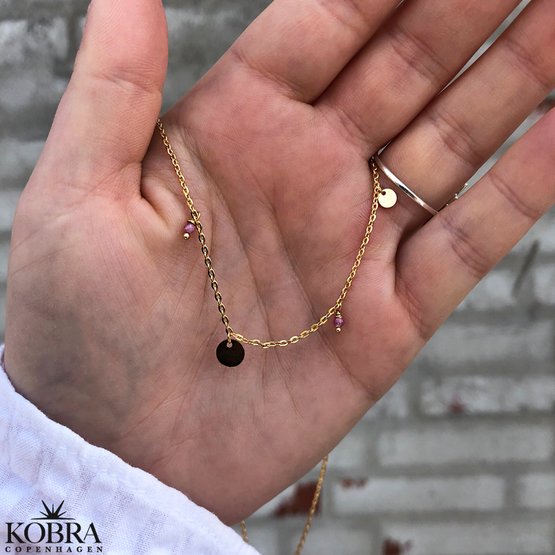 "Katy" 14 karat forgyldt halskde med pink turmaliner og guldplader