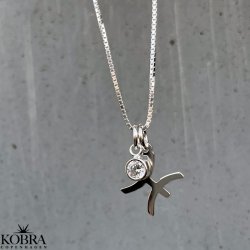 "Hoshi" hndlavet  Zodiac halskde i sterling slv med hvid sten