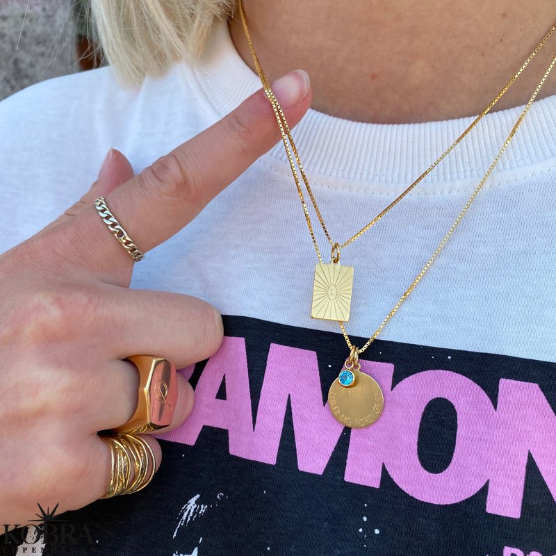 "Triumf" guld amulet halskęde med gravering