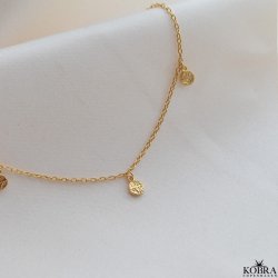 "Gemma" 18 karat forgyldt ankelkde med hammerslet amuletter