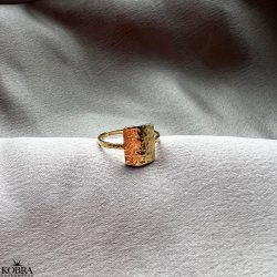 "Misty" square gold ring