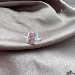 "Misty" hammerslet firkantet slv ring