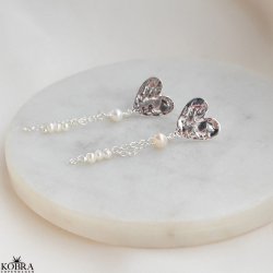 "Riannon" hammerslet slv hjertereringe hvide ferskvandsperler