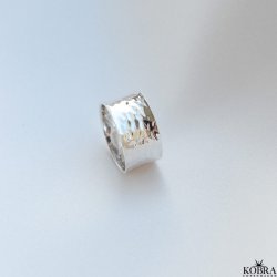 "Phlox" hammered ring in sterling silver