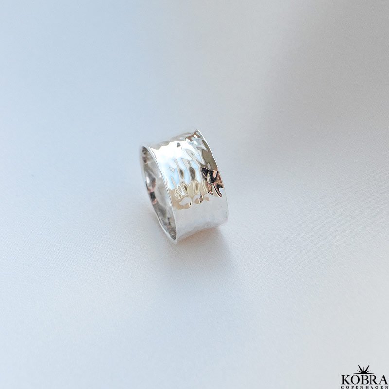 "Phlox" hammered ring in sterling silver