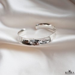 "Blake" hammerslet armbnd / armring i sterling slv
