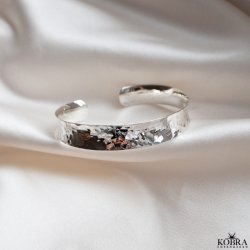 "Blake" hammerslet armbnd / armring i sterling slv