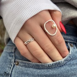 "Hailey" enkel slv ring med hvide sten