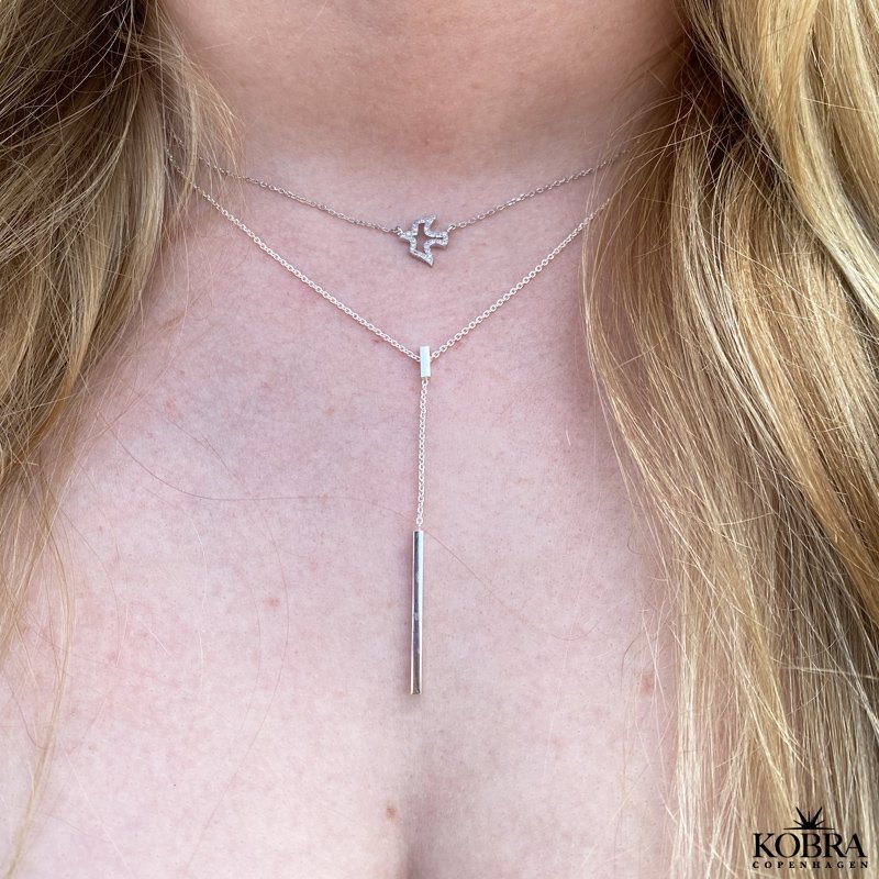 "Falcon" smuk slvhalskde med lille Svale