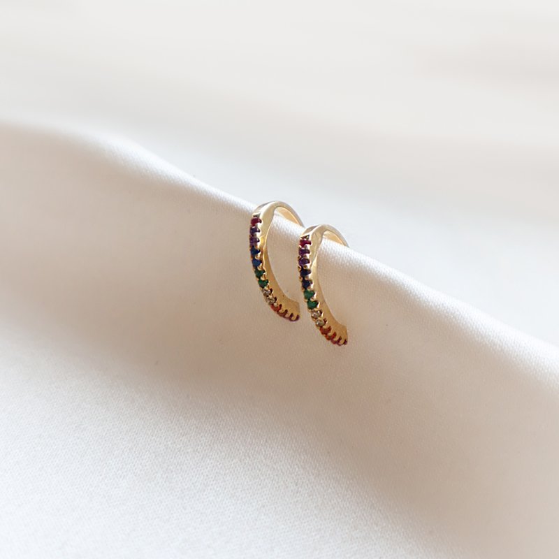 "Hawaii" lille earcuff i 18k forgyldt sterling s�lv med farvede sten