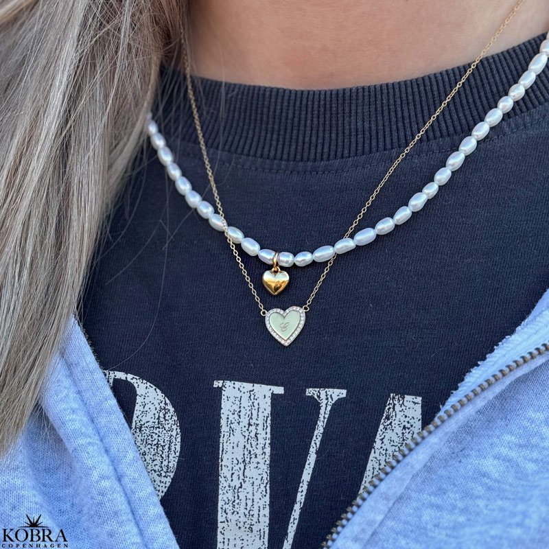 "Heart Glow" hjerte halskde i guld inklusiv gravering