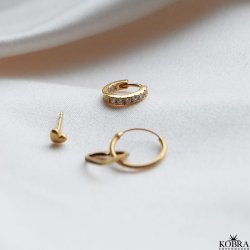 "Heart To Heart" 3 stk guld reringe med hjerte tema