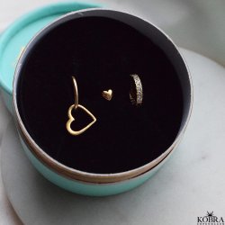 "Heart To Heart" 3 stk guld reringe med hjerte tema