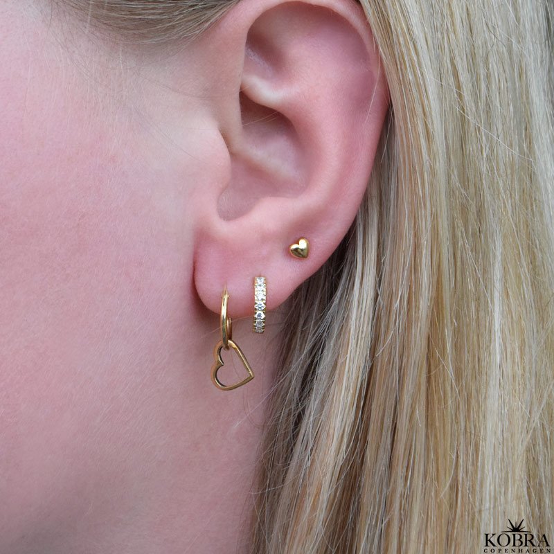 "Heart To Heart" 3 stk guld reringe med hjerte tema