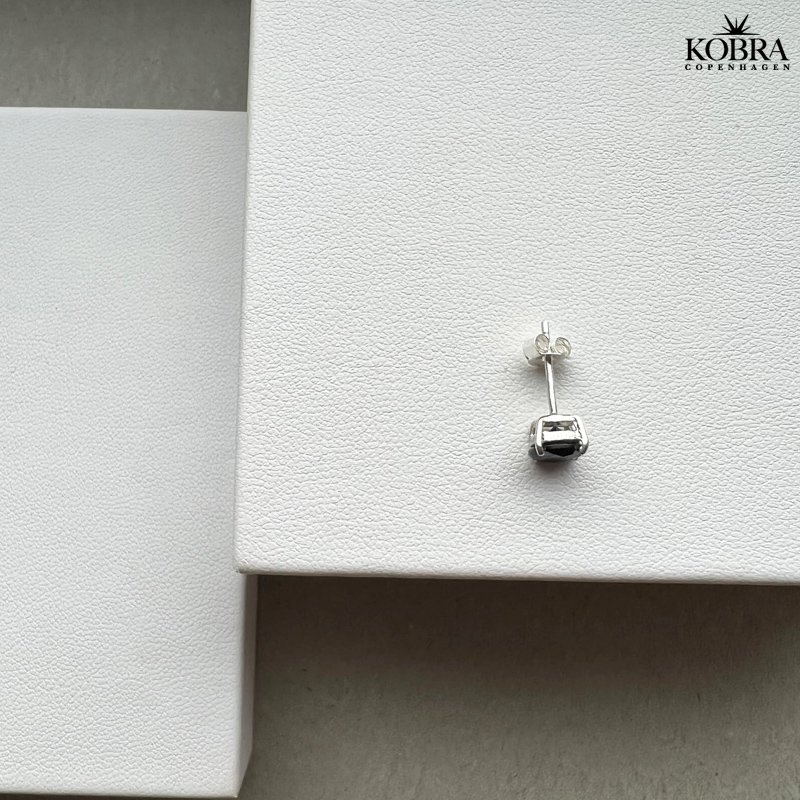 "Trent" restik med sort zirkonia sten