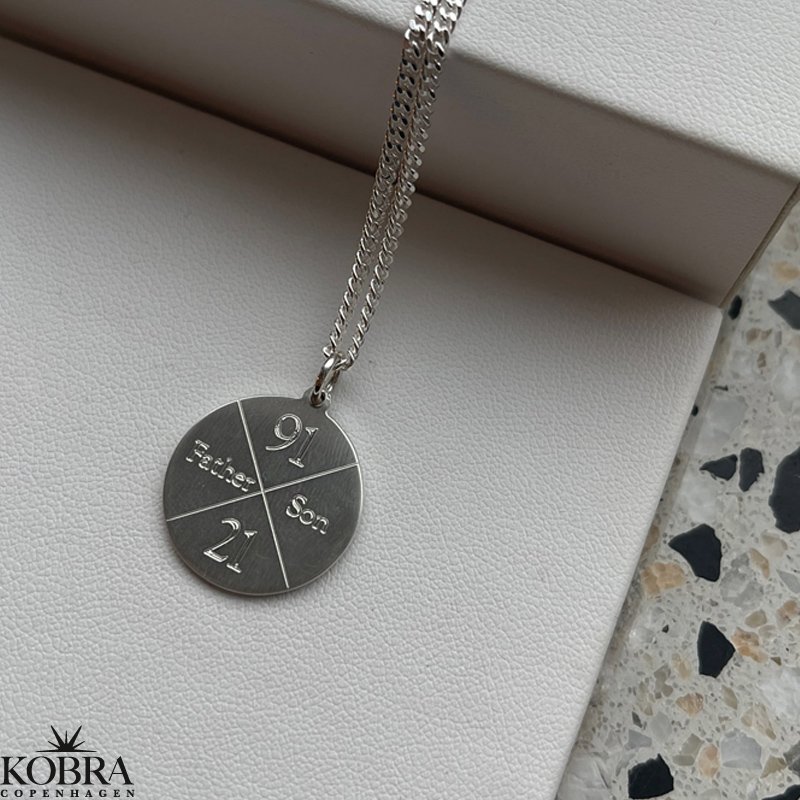 "Axton" ID tag halskde i slv med kryds gravering til mnd 