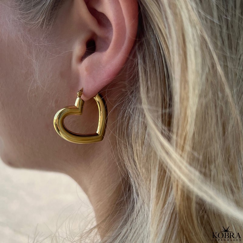 "Heartcore Hoops" 18 karat forgyldte chunky hjerte reringe