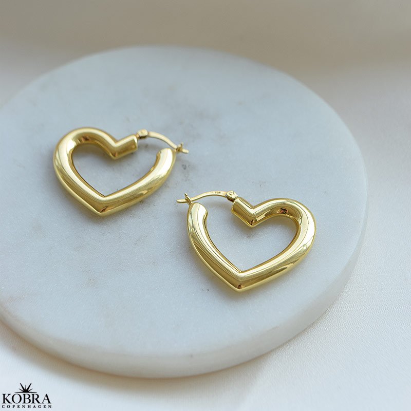 "Heartcore Hoops" 18 karat forgyldte chunky hjerte reringe