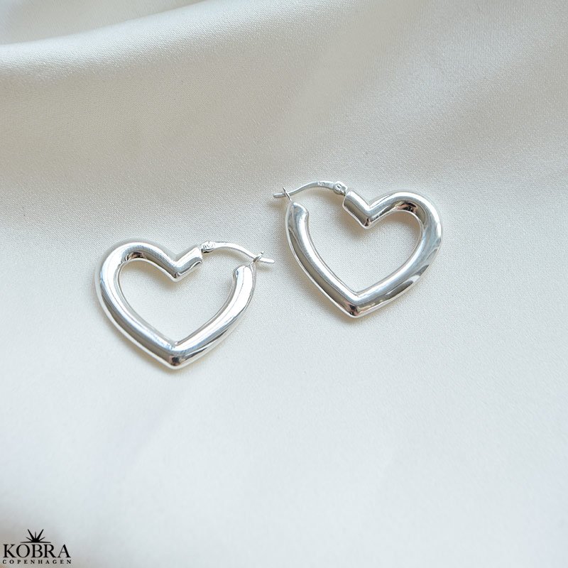 "Heartcore Hoops" store chunky hjerte reringe i slv