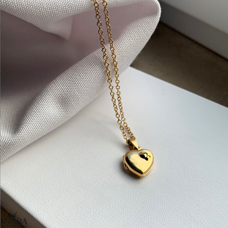 "Jasmine" 18 carat gold plated heart medallion