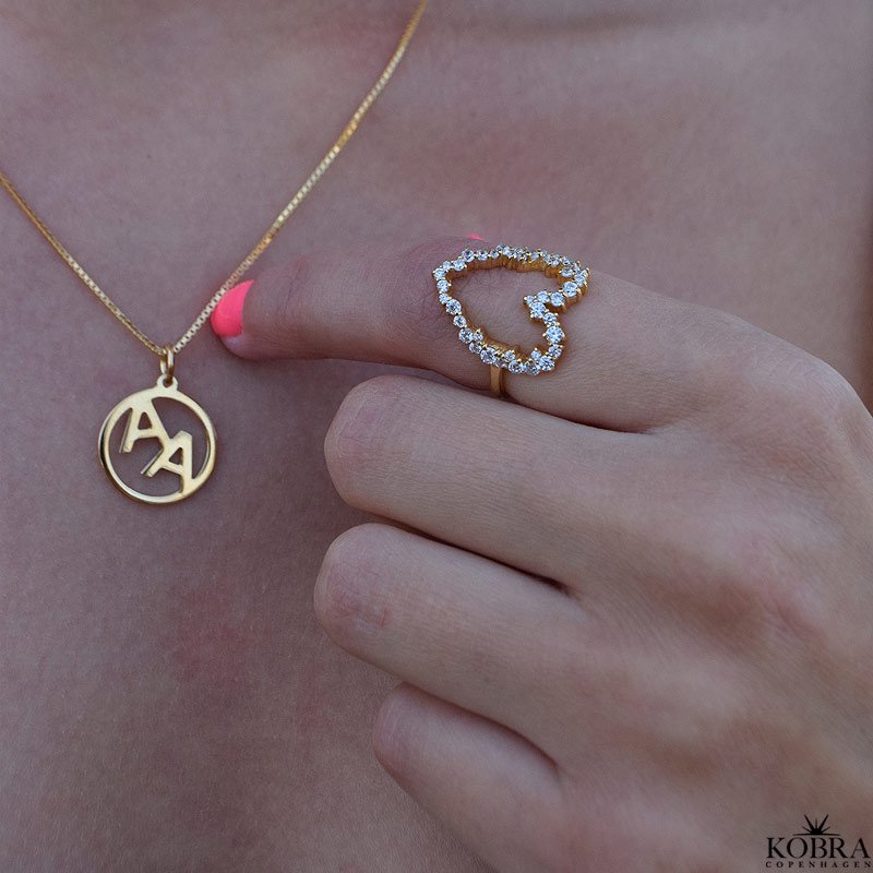 "Mikami" 18 carat gold-plated heart ring with white zirconia stones