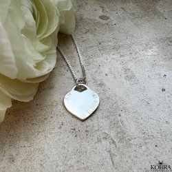 "Krlek" smuk slv hjerte halskde inklusiv gravering