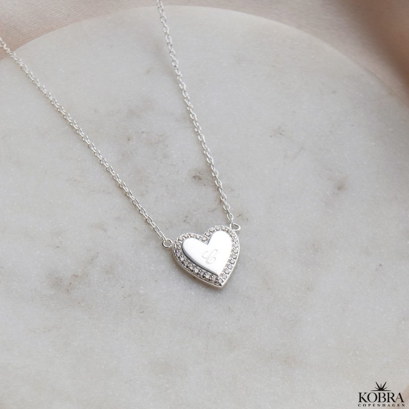 "Heart Glow" hjerte halskde i slv inklusiv gravering