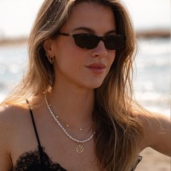 "Joanna"halsk�de i 18k forgyldt sterling s�lv med hvide ferskvandsperler