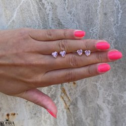 "Cherish" guld reringe med lyserde hjerter