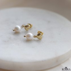 "Bellamy" Hjerte reringe i 18K forgyldt med ferskvandsperle