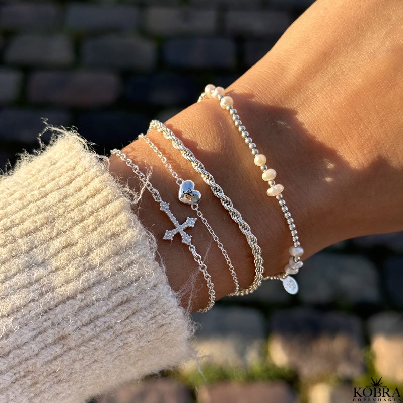 "Liva" slv armbnd med lille hjerte inklusiv din gravering