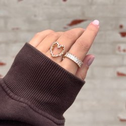 "Mikami" 18 carat gold-plated heart ring with white zirconia stones