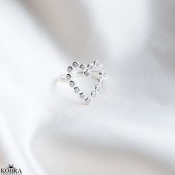 "Love" hjerteformet ring i slv med hvide zirkonia sten