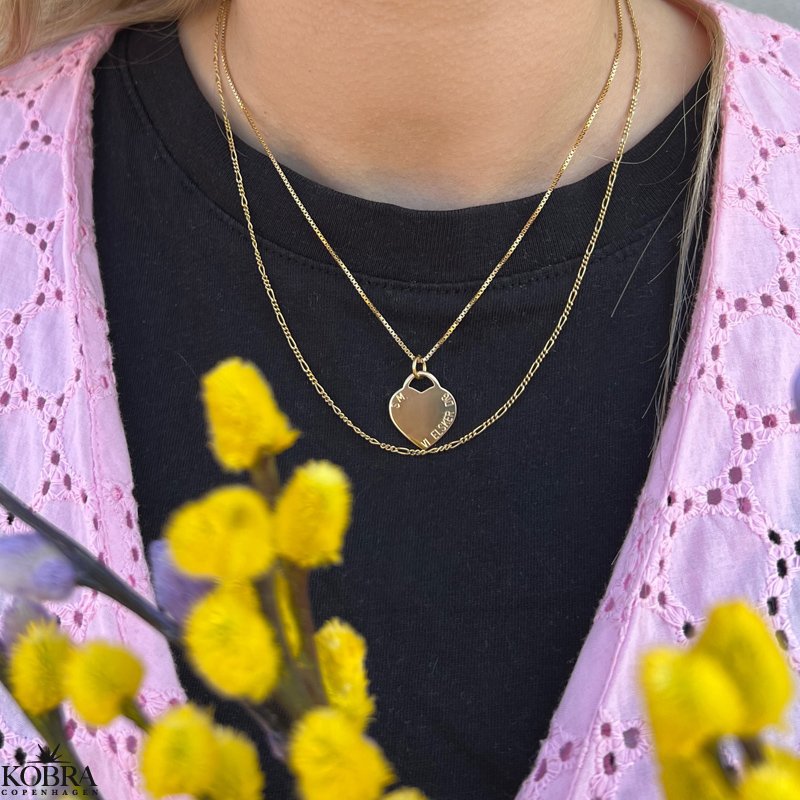 "Krlek" smuk guldhjerte halskde inklusiv gravering