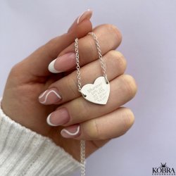 "Bella" slv hjerte halskde inklusiv personlig gravering