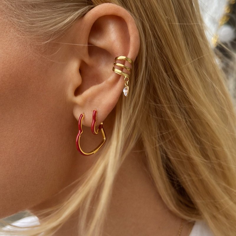 "Mie" earcuff i 18k forgyldt s�lv med hvid hjerteformet zirkonia