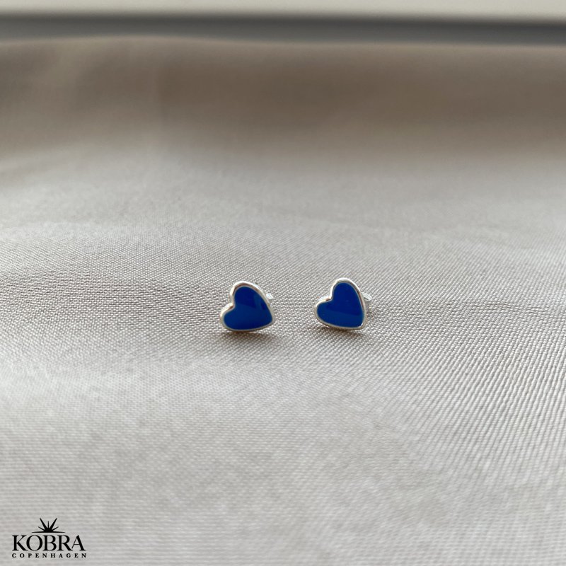 "Valentina" - smukke sm slv hjerte reringe med emalje i sort eller bl