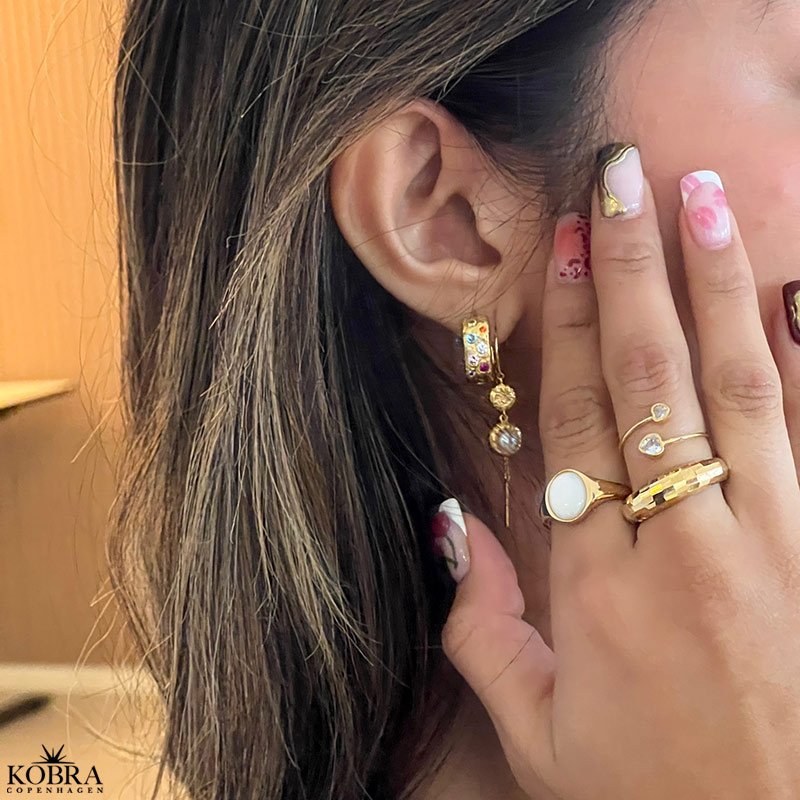 "Junie" 18k gold plated ring with double hearts