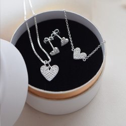 "Juliette" hjerte �restikker i s�lv med sten
