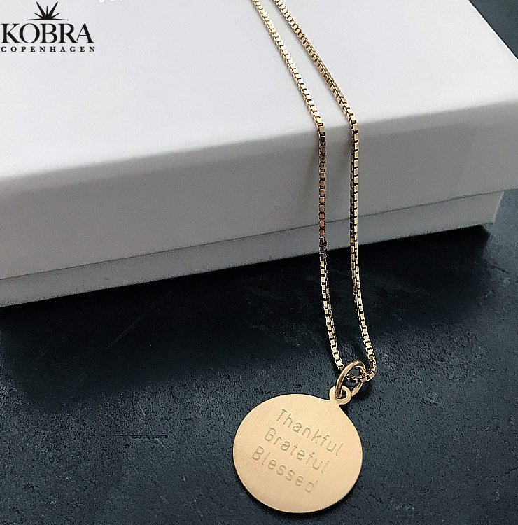 "Harmony" 18 karat forgyldt amulet halskde inklusiv gravering