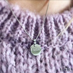 "Sunday" slv halskde med sten inklusiv gravering