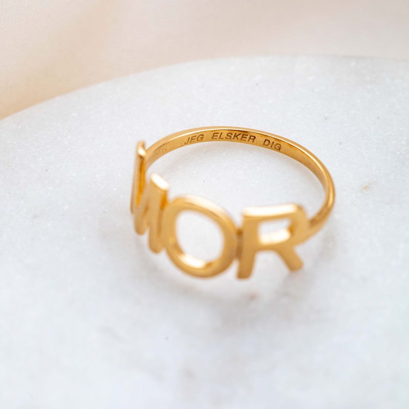 "MOR" ring i guld