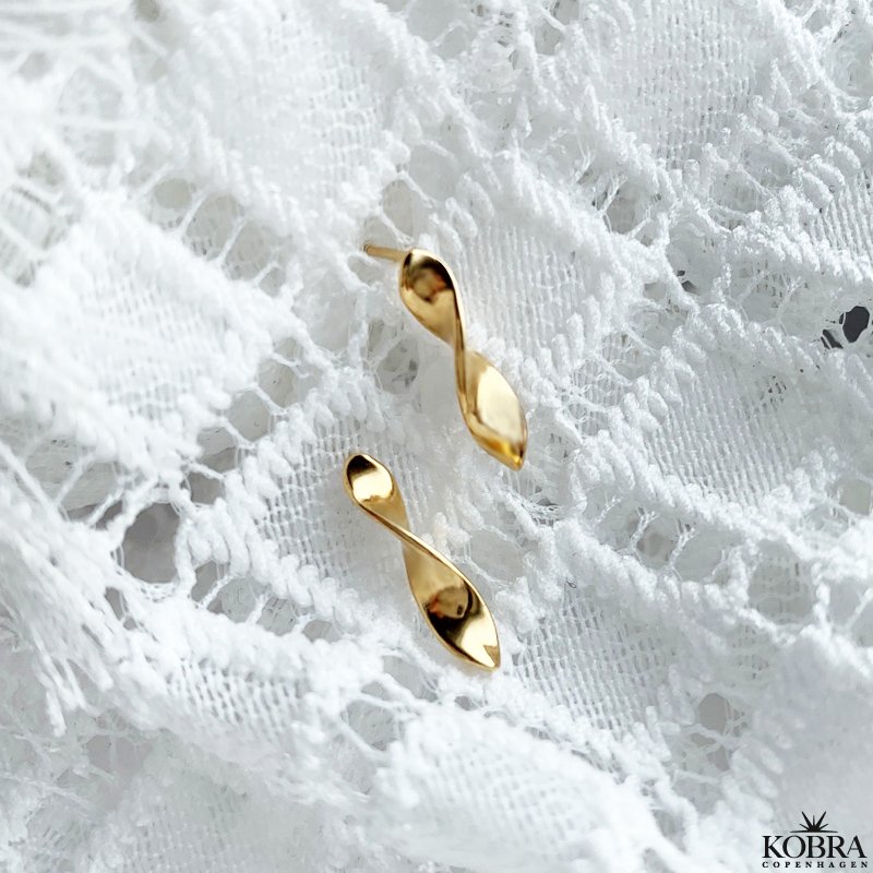 "Twisted Infinity" 14 karat forgyldte reringe