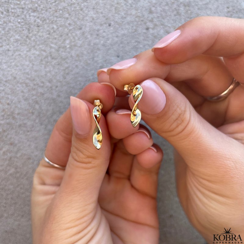 "Twisted Infinity" 14 karat forgyldte reringe